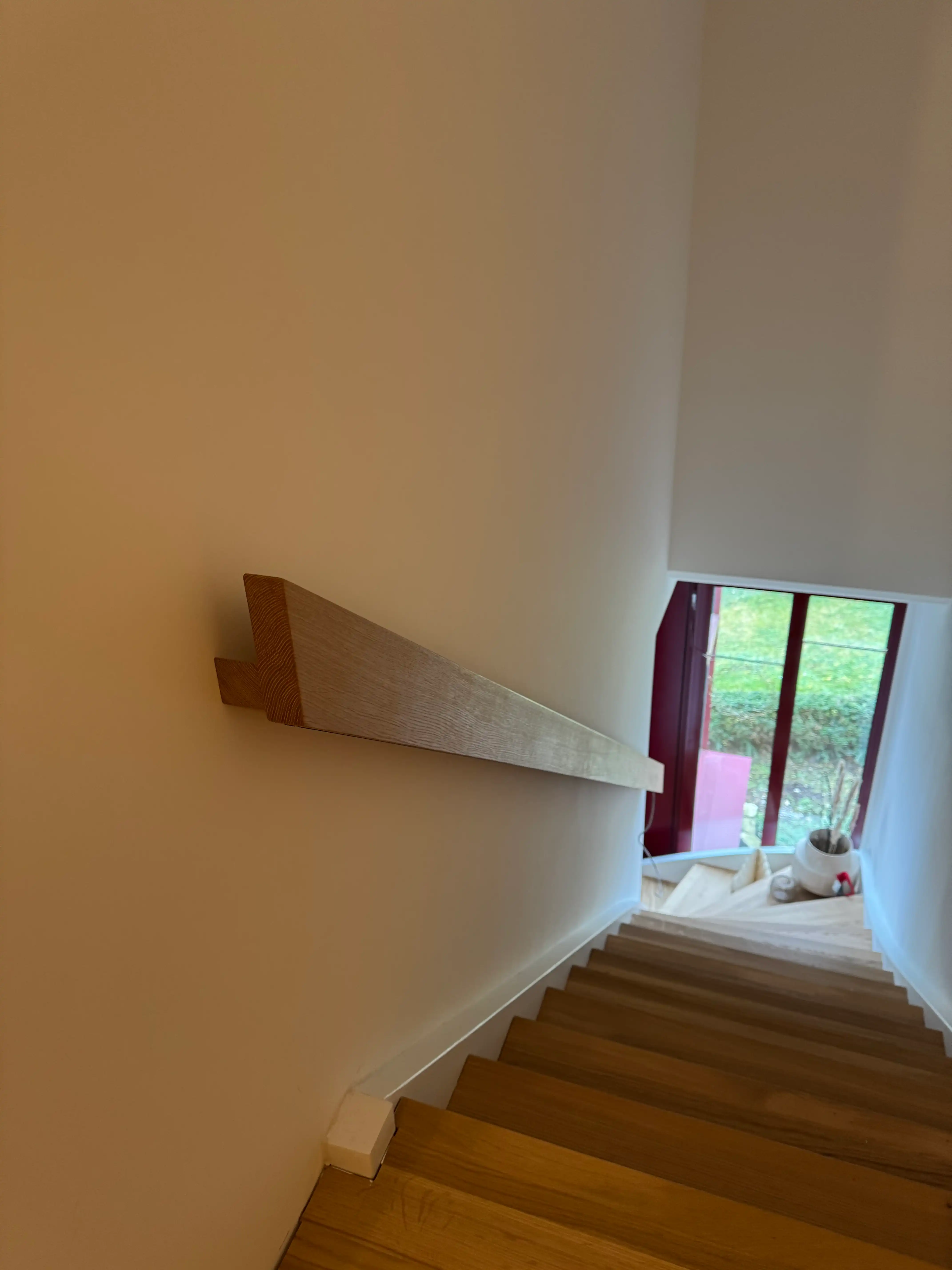 Handlauf in Eiche massiv mit LED Beleuchtung